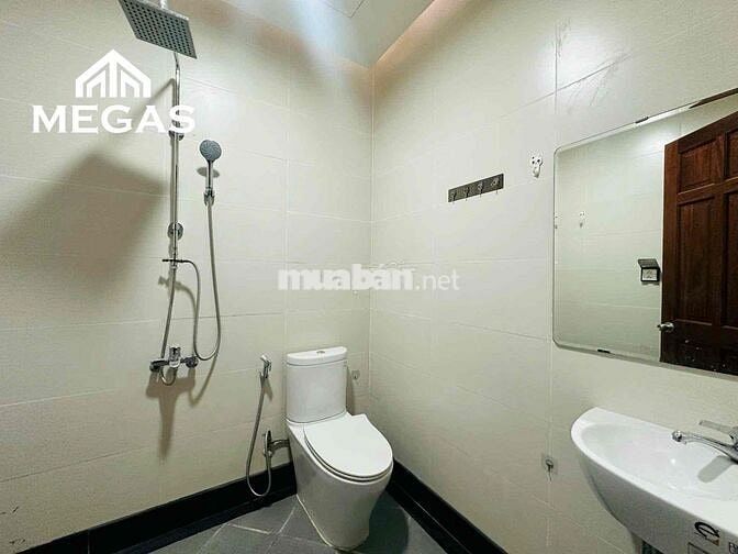 PHÒNG BAN CÔNG CỬA SỔ TRỜI ĐẦY ĐỦ NỘI THẤT NGAY AEONMALL TÂN PHÚ