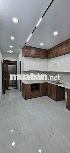 GIẢM 300TR! Xuân Thuỷ_Cầu Giấy_35m2_6 Tầng Thang Máy_ Ngõ Thông Phố