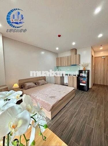 CHO THUÊ STUDIO BAN CÔNG LỚN RỘNG NGAY MỄ TRÌ, KEANG NAM FULL NỘI THẤT