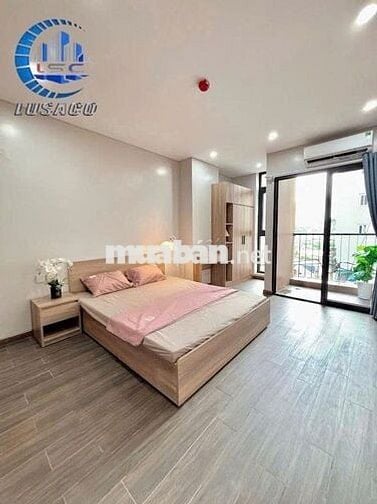 CHO THUÊ STUDIO BAN CÔNG LỚN RỘNG NGAY MỄ TRÌ, KEANG NAM FULL NỘI THẤT