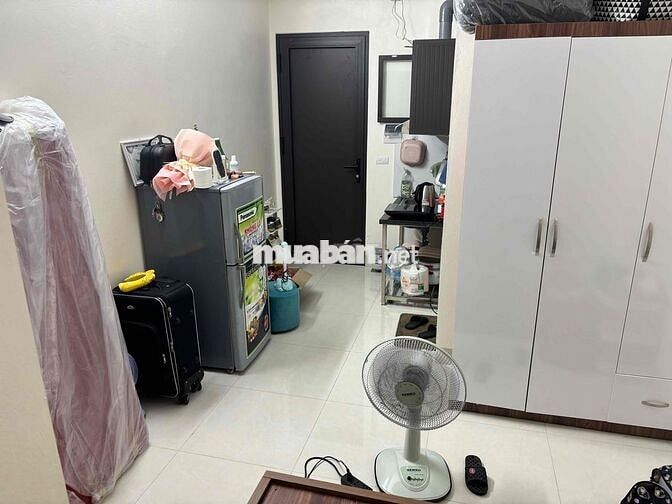 MÌNH CẦN TÌM 1 BẠN Ở GHÉP NỮ. HIỆN TẠI PHÒNG CÓ 1 NGƯỜI GIÁ 3TR9 Ạ
