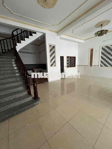 Nhà nguyên căn 157m 7,5m x21 nở hậu 9.5 1 lầu cách ngã 5 vl 100 m