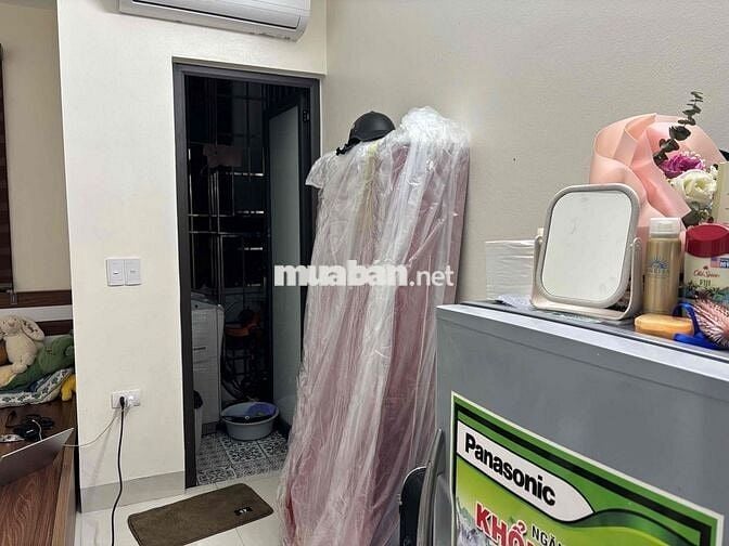 MÌNH CẦN TÌM 1 BẠN Ở GHÉP NỮ. HIỆN TẠI PHÒNG CÓ 1 NGƯỜI GIÁ 3TR9 Ạ
