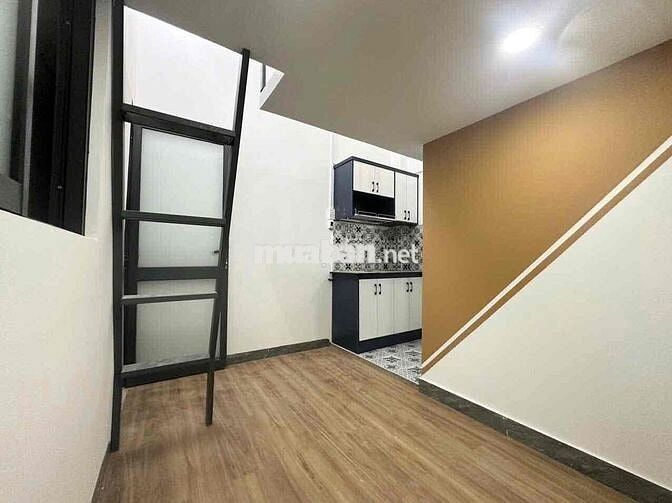 CHO THUÊ PHÒNG CÓ GÁC, MÁY LẠNH, TỦ BẾP,WC RIÊNG 4Tr2 NGÃ TƯ HÀNG XANH