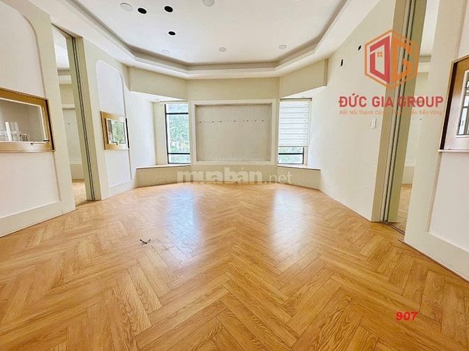 Cho thuê shophouse 1 trệt 2 lầu  Vincom Biên Hoà