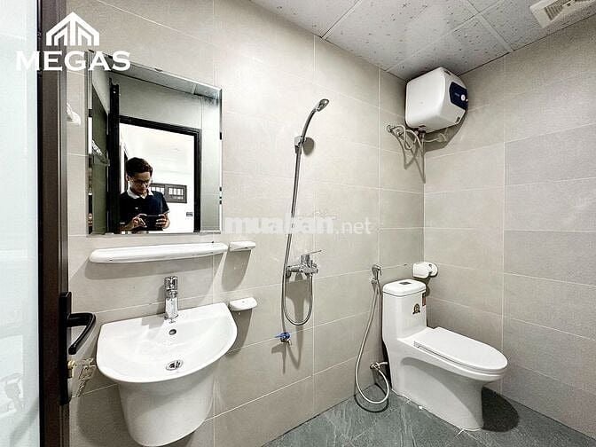 CĂN HỘ 2N1K MỚI ĐẸP CỬA SỔ THOÁNG NGAY ĐH THƯƠNG MẠI - THE GARDEN