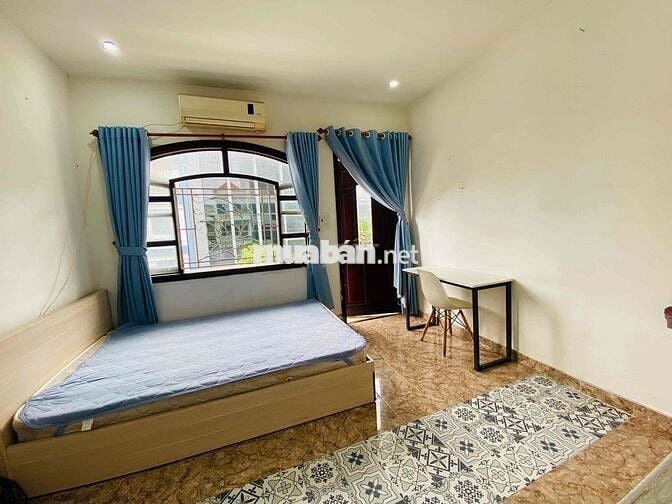 nhà trọ full nt đường nguyễn gia trí đi bộ đc tới các trường