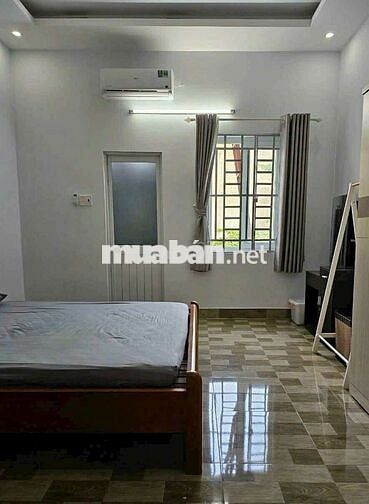 Cho thuê nhà mặt tiền đường thông dt 4x25m