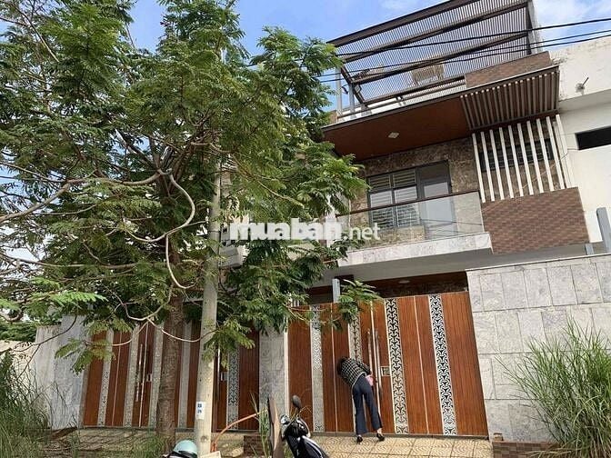Cho Thuê nhà 3 tầng - 2 mặt tiền Lý Nhật Quang
