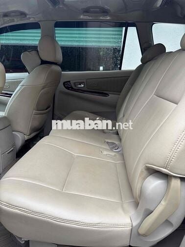 Toyota Innova 2006 G - 100000 km