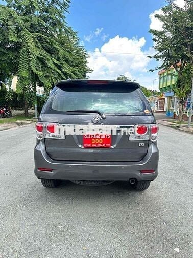 Toyota Fortuner 2015 2.7V 4x2 AT -