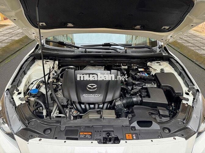 Mazda 3 2016 1.5 AT Sedan - 92000 km