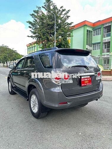 Toyota Fortuner 2015 2.7V 4x2 AT -