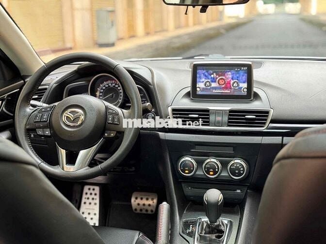Mazda 3 2016 1.5 AT Sedan - 92000 km