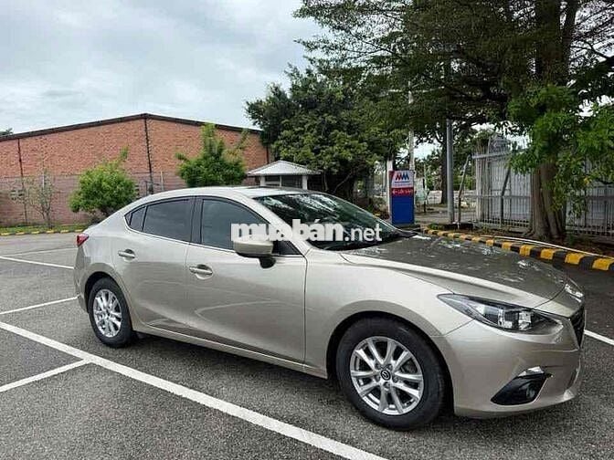 Mazda 3 2015 1.5 AT Sedan - 80000 km