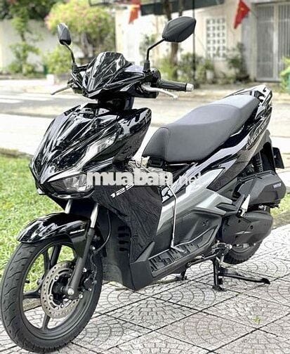 AB Đen bóng 2025 4val chạy 2000km biển số 43