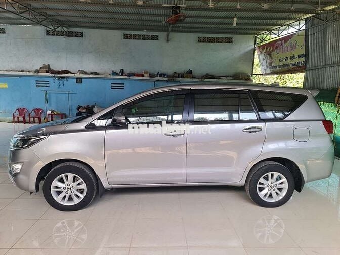 Siêu cọp Toyota innova 2020 số sàn xuất sắc