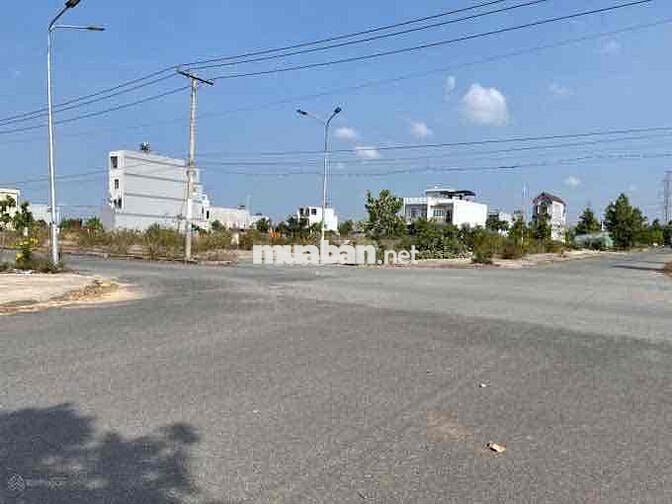 Tôi chính chủ cần bán gấp lô 105m2, giá 2tỷ, tại KDC An Thuận, sổ sẵn