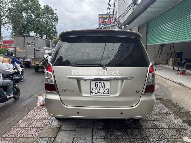 Toyota Innova 2006 G - 100000 km