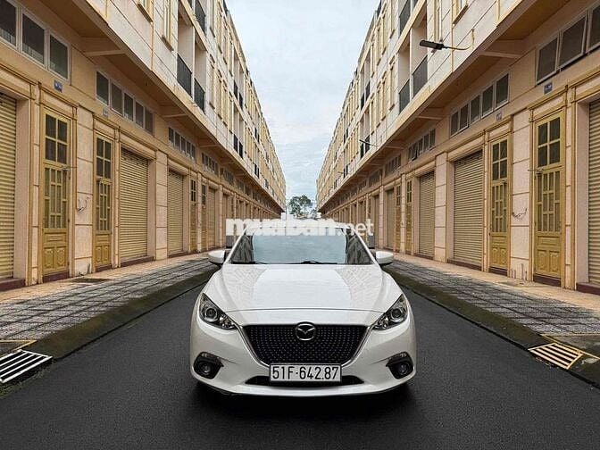 Mazda 3 2016 1.5 AT Sedan - 92000 km