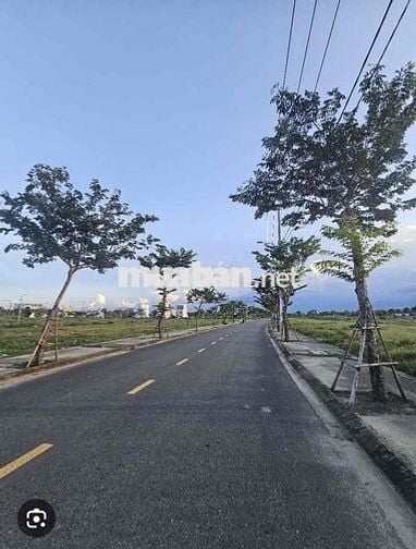 Nhượng lại 3 lô Nam Hoà Xuân sát Minh Mạng- đầm sen