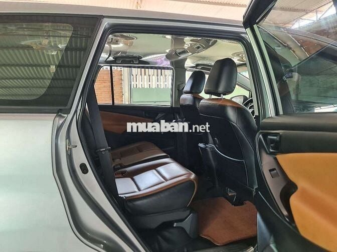 Siêu cọp Toyota innova 2020 số sàn xuất sắc