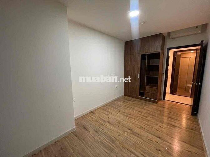 Cho nữ NVVP share 1p ngủ tolet riêng 9tr