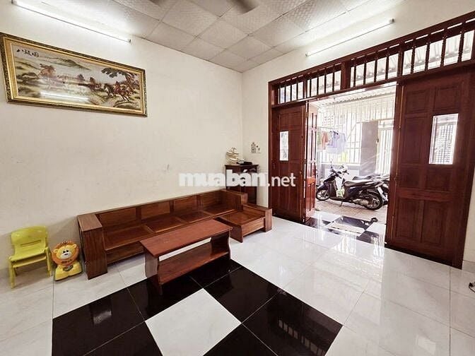 BÁN NHÀ ĐƯỜNG 30/4 P12 - NỘI THẤT GỖ CAO CẤP DT 86M2 THỔ CƯ GIÁ 3.6 TỶ