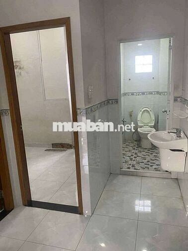 Cho thuê nhà hẻm 3 gác Dương Thị Mười gần BV Q12