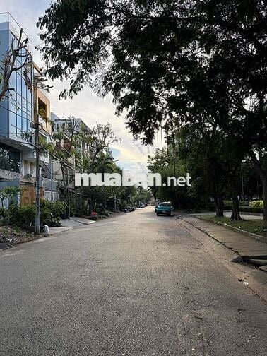 Wow, MT Đường Số 20 Bình Phú 1, DT 4x19, Trệt 3 lầu, Giá 13 tỷ