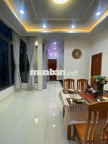 BÁN NHÀ 1 TRỆT 2 LẦU. PHƯỜNG TÂN NGÃI, TỈNH VĨNH LONG.