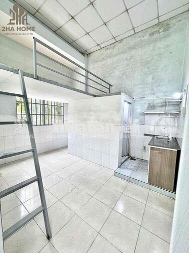 Phòng có gác giá rẻ ở Dương Thị Mười