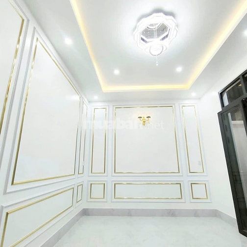 Kẹt tiền cần bán gấp căn nhà ở Đ. Lê Thị Sắc 127m2 SHR giá chỉ 920tr