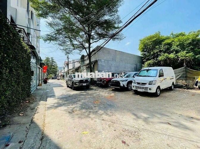 ĐẤT ĐẸP 102M2 (6MX17M) HỢP XÂY HẺM 6M GẦN HOÀNG DIỆU 2, ĐH NGÂN HÀNG