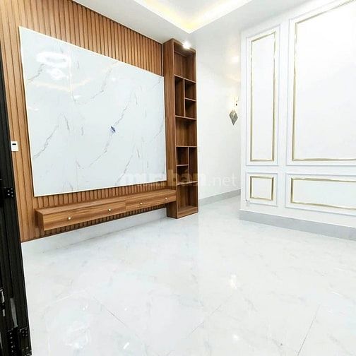 Kẹt tiền cần bán gấp căn nhà ở Đ. Lê Thị Sắc 127m2 SHR giá chỉ 920tr