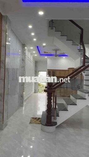 NHÀ PHỐ LIỀN KỀ TÂN CỔ ĐIỂN DĨ AN CHÍNH CHỦ