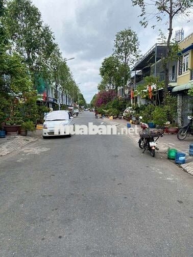 Cần cho thuê nhà kdc 586 gần Quảng Trường Tây Đô