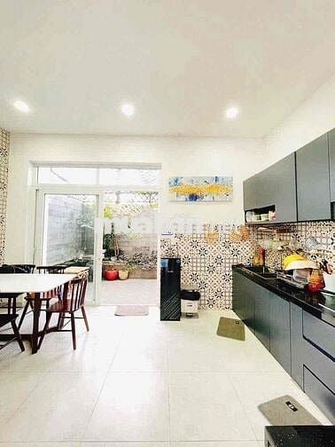 Nhà tx25 sẵn nội thất gara xe hơi 4pn5wwc  13 triệu có bớt