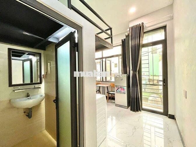 Căn Hộ Duplex Ban Công Siêu Thoáng Ngay Bệnh Viện Hoàn Mỹ