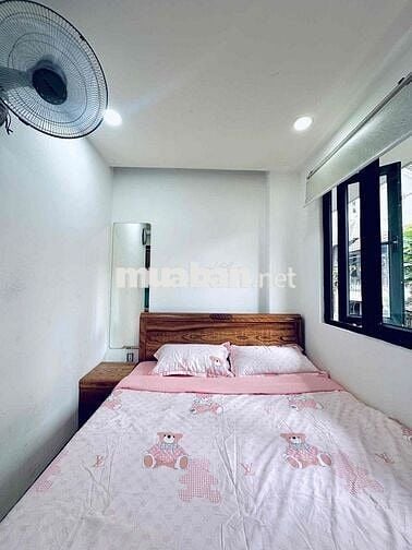 STUDIO CỬA SỔ LỚN THANG MÁY NGAY ĐỐI DIỆN TOÀ NHÀ VIETTEL, VX DÂN CHỦ