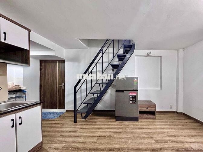 Nhà DUPLEX 2PN - 2WC mới ngay ngã tư Trần Quang Diệu - Lê Văn Sỹ, Q3
