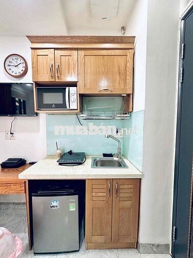 STUDIO CỬA SỔ LỚN THANG MÁY NGAY ĐỐI DIỆN TOÀ NHÀ VIETTEL, VX DÂN CHỦ
