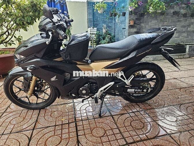 WinnerX V3 Abs vàng đen 10k km máy zin, lốp zin