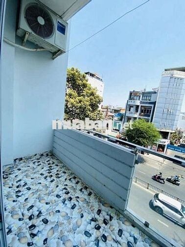 CHO THUÊ CĂN 1 PN TÁCH BẾP, FULL NỘI THẤT, BAN CÔNG, GẦN VÒNG XOAY ĐBP