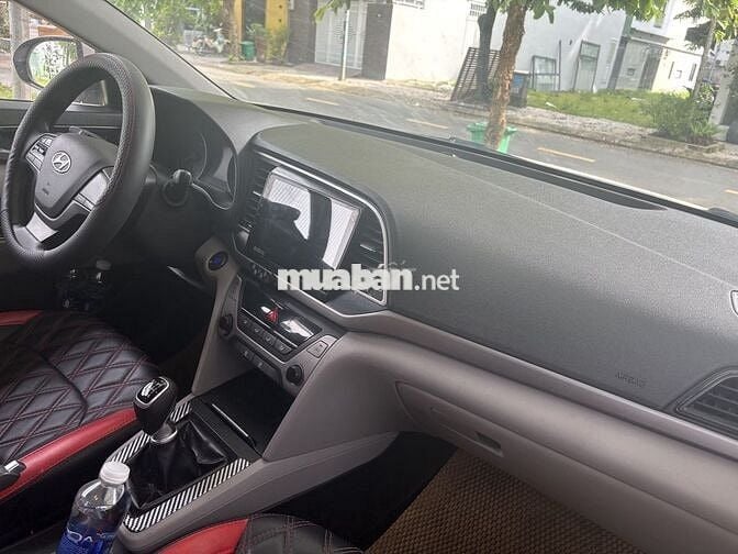 Hyundai Elantra 2017 1.6 MT - 97000 km
