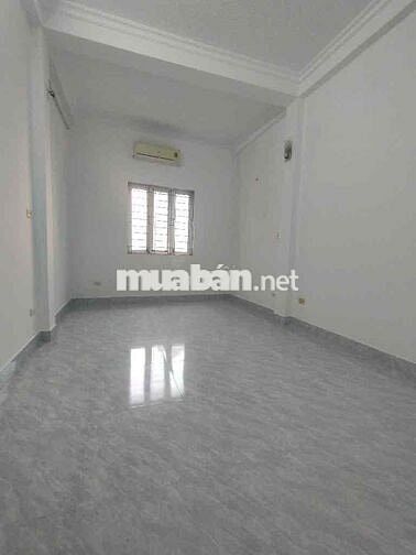 Tứ Liên, ô tô tránh xe máy, 39m2, 4 tầng, mặt tiền 3.5m, 11 tỷ