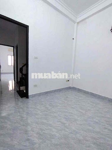 Tứ Liên, ô tô tránh xe máy, 39m2, 4 tầng, mặt tiền 3.5m, 11 tỷ