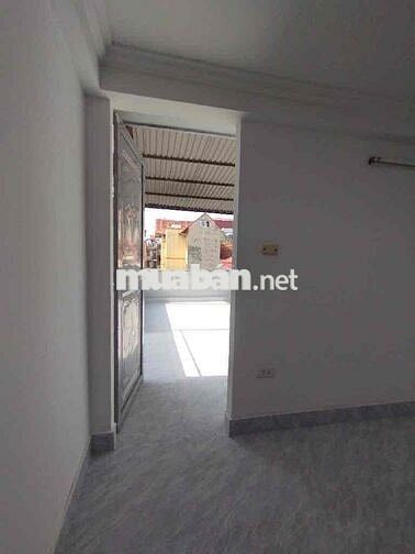 Tứ Liên, ô tô tránh xe máy, 39m2, 4 tầng, mặt tiền 3.5m, 11 tỷ