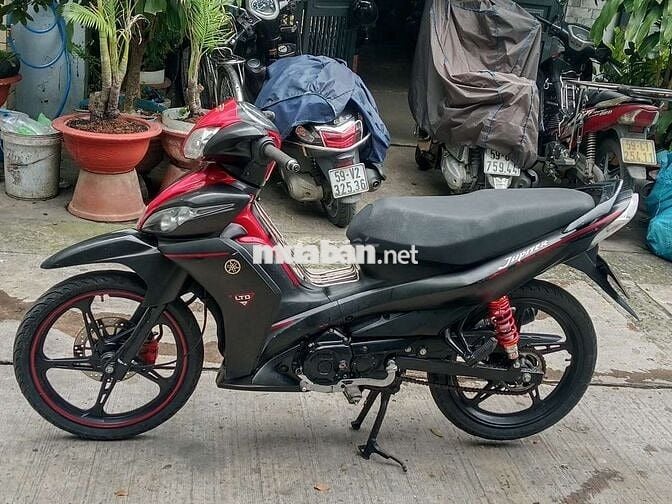 Jamaha Jupiter bánh mâm thắng đĩa biển Sài Gòn