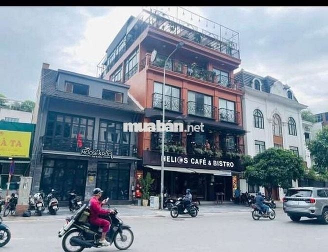 Tôi cần bán nhà mặt phố Xuân Diệu Tây Hồ 4tầng full nội thất.